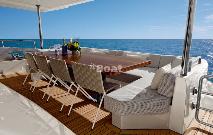 Azimut Grande 100