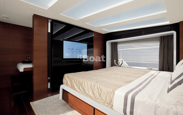 Azimut Grande 100