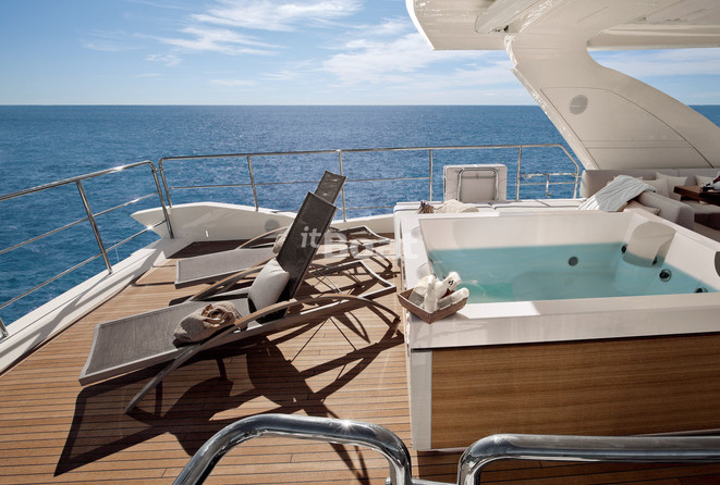 Azimut Grande 100