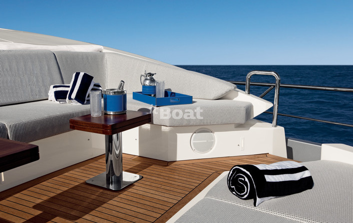 Azimut Grande 100