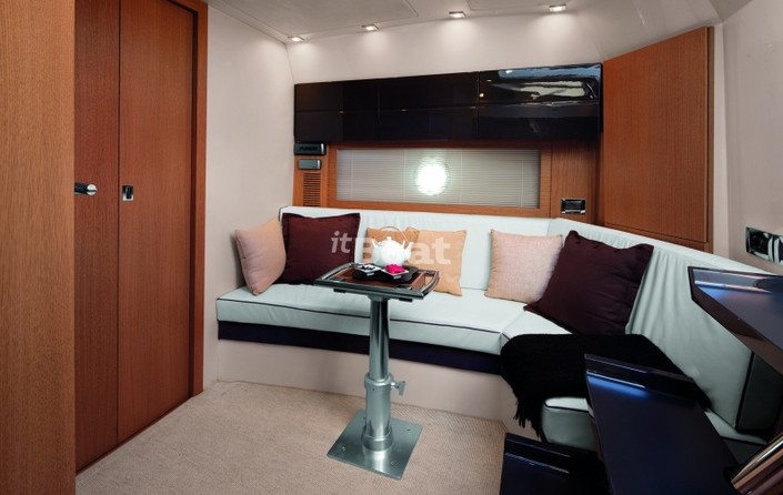 Azimut Atlantis 38