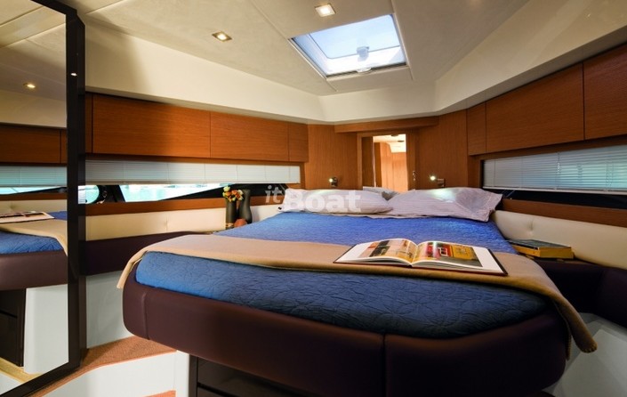 Azimut Atlantis 44