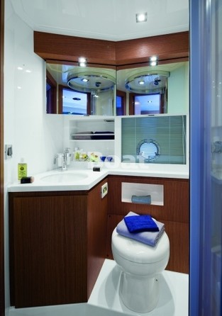 Azimut Atlantis 44