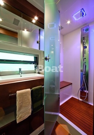 Azimut Atlantis 58