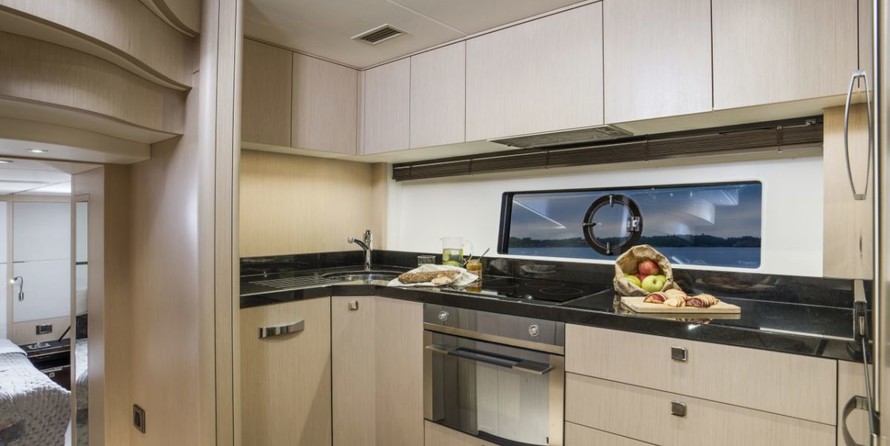 Sunseeker Predator 68