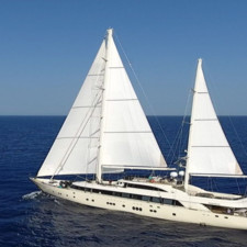 Yacht Aresteas