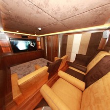 Yacht Aresteas